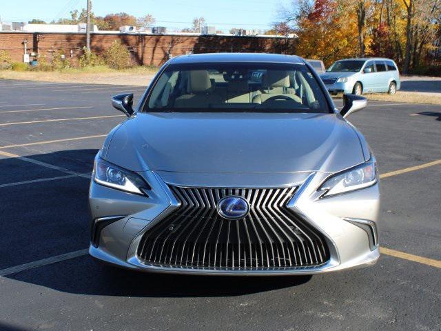 used 2019 Lexus ES 300h car, priced at $22,000