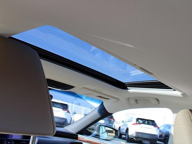 used 2019 Lexus ES 300h car, priced at $22,000