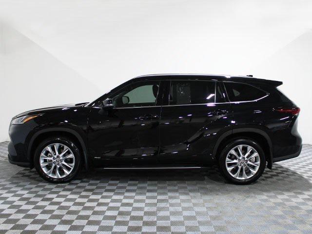used 2024 Toyota Highlander Hybrid car, priced at $54,000