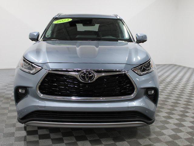 used 2023 Toyota Highlander car, priced at $46,500