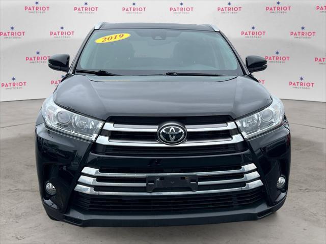 used 2019 Toyota Highlander car, priced at $29,400