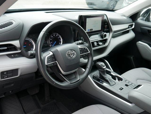 used 2023 Toyota Highlander Hybrid car, priced at $36,000