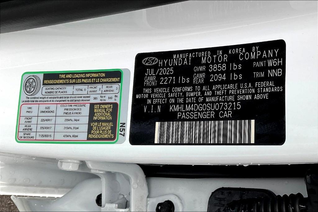 new 2025 Hyundai Elantra car, priced at $25,741