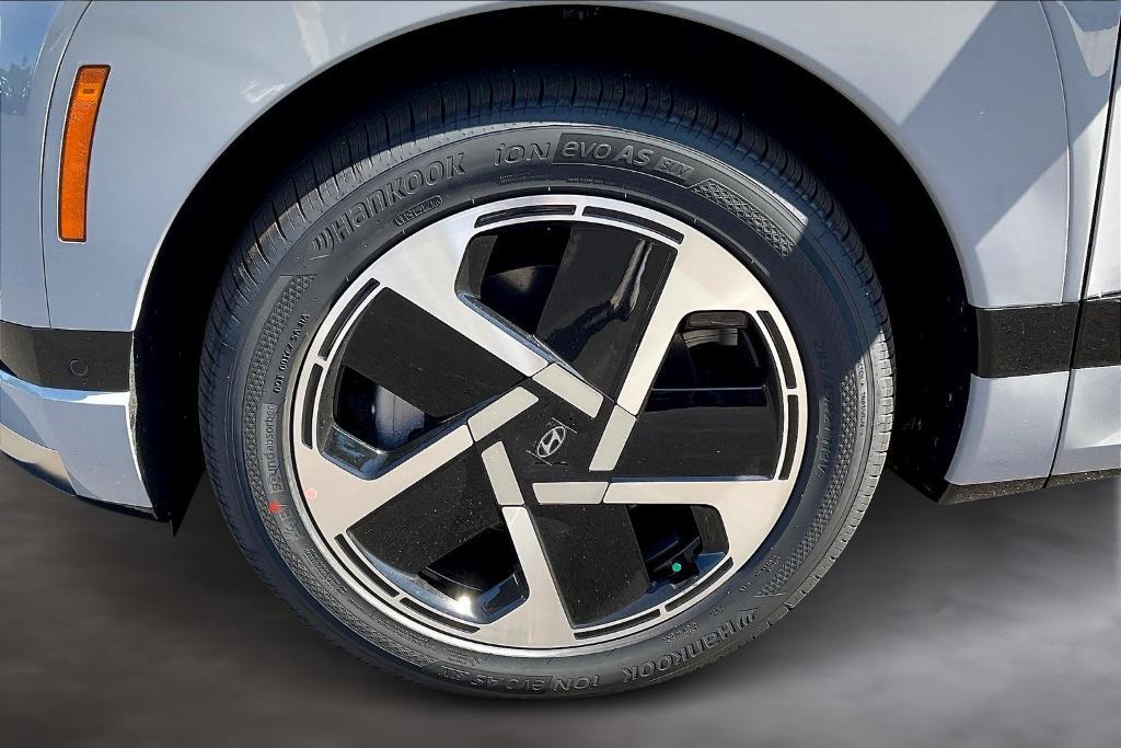 new 2026 Hyundai IONIQ 9 car, priced at $78,843