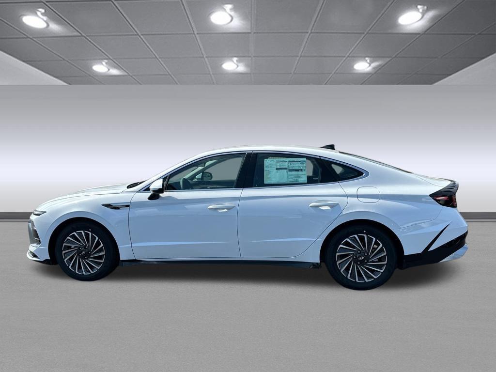new 2025 Hyundai Sonata Hybrid car, priced at $33,799