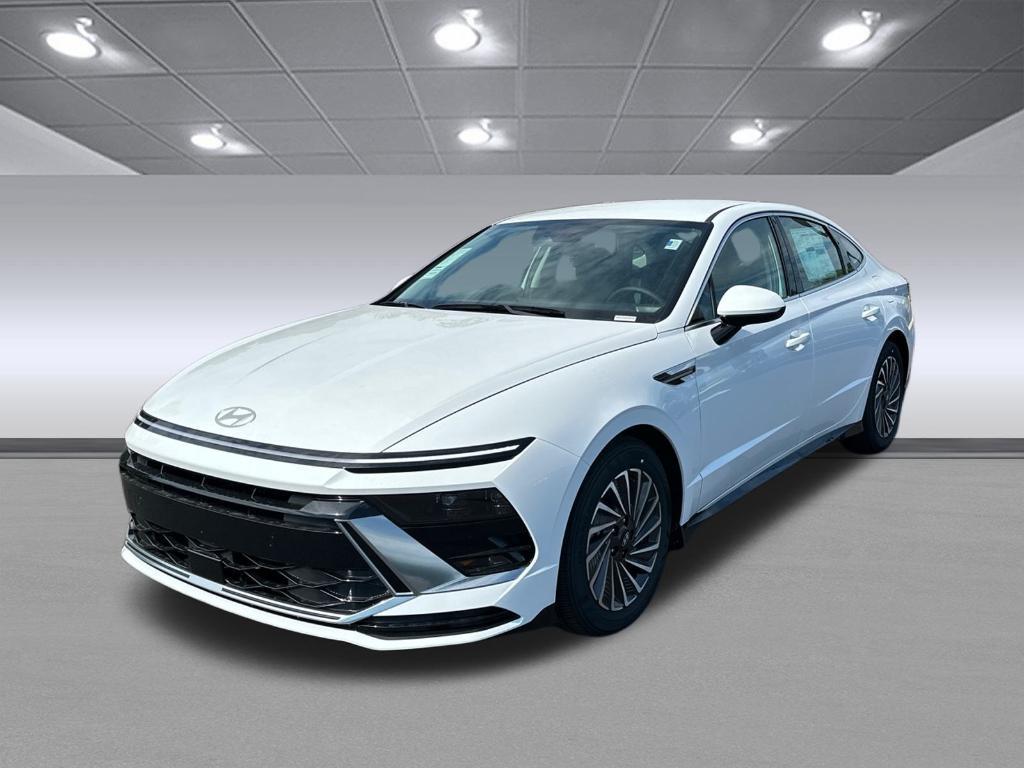 new 2025 Hyundai Sonata Hybrid car, priced at $33,799