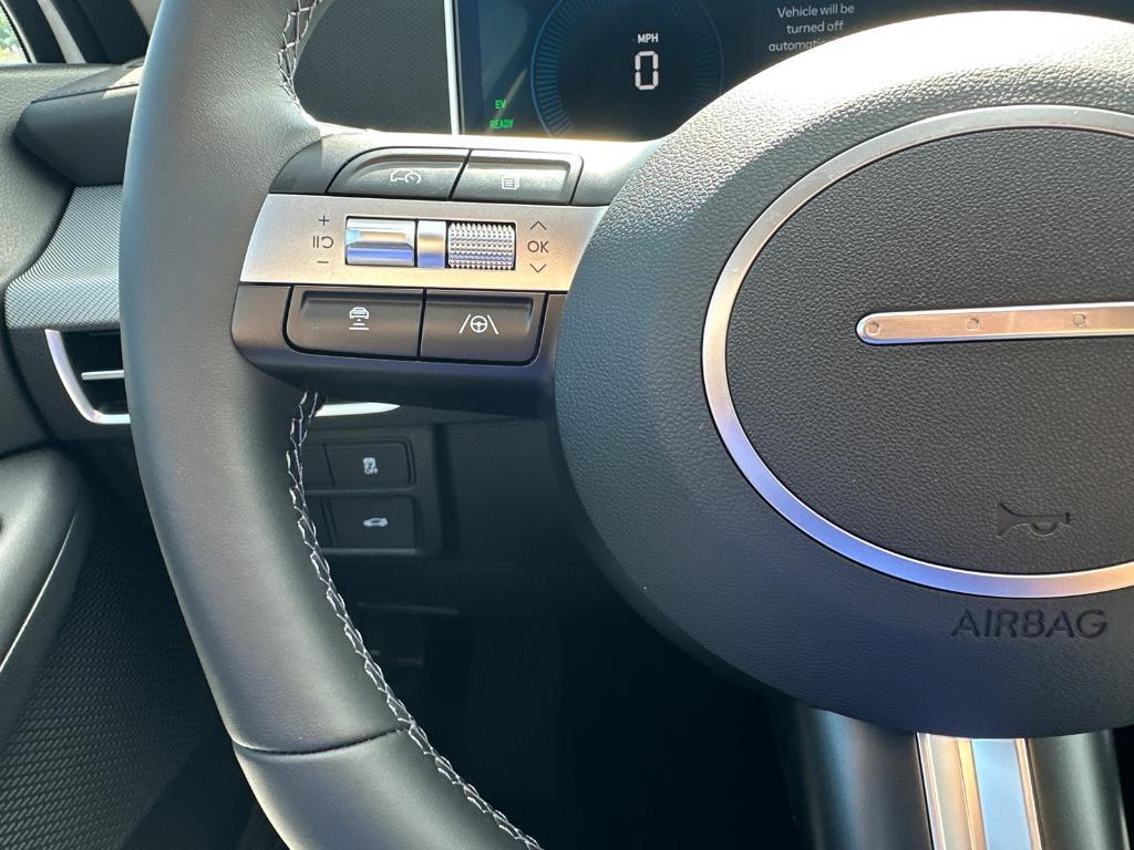 new 2025 Hyundai Sonata Hybrid car, priced at $33,799