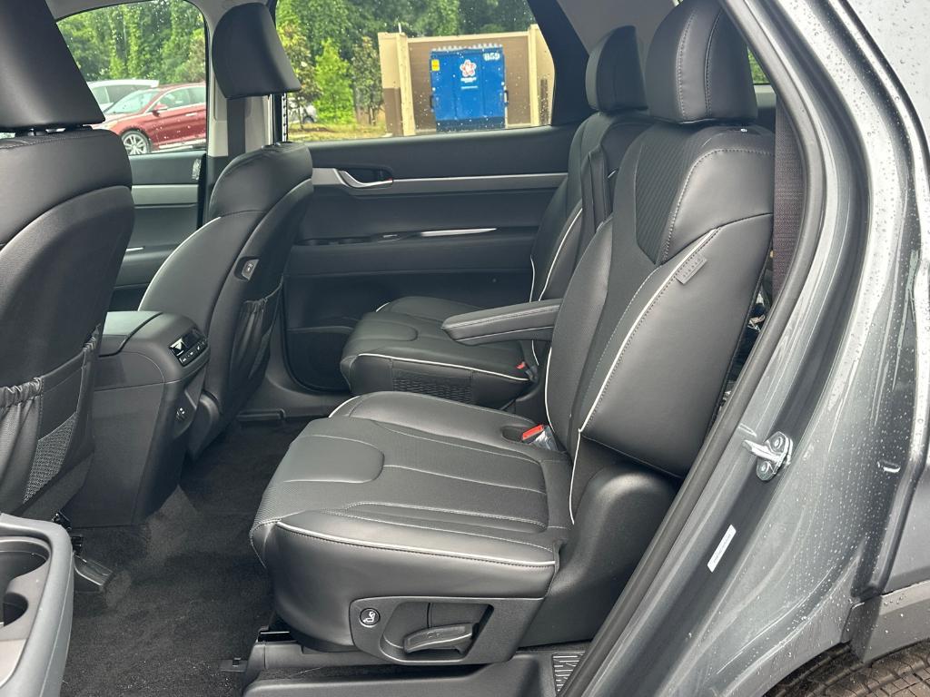 new 2025 Hyundai Palisade car, priced at $42,301