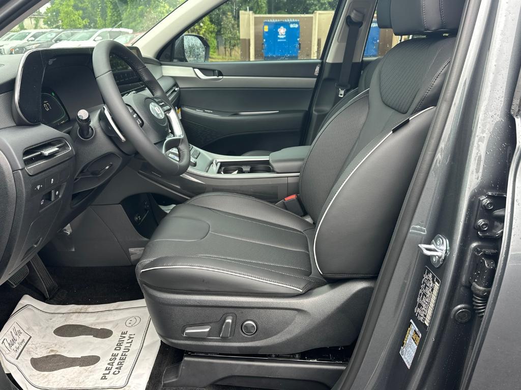 new 2025 Hyundai Palisade car, priced at $42,301