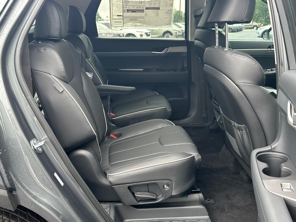 new 2025 Hyundai Palisade car, priced at $42,301
