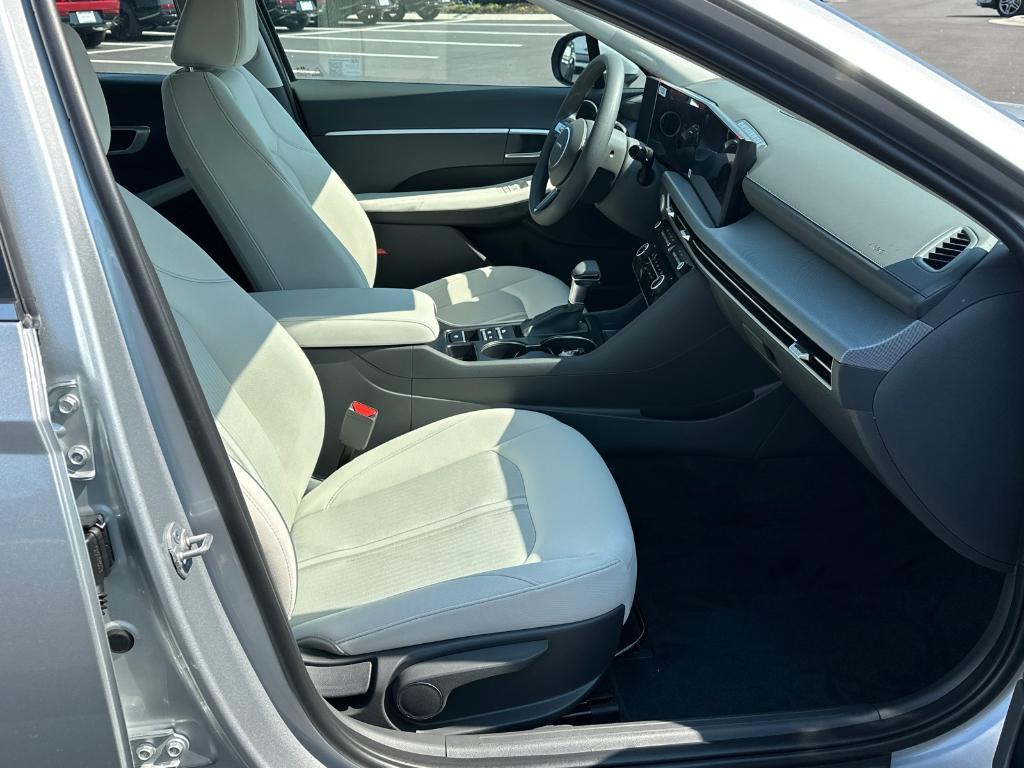 new 2025 Hyundai Sonata car, priced at $28,821
