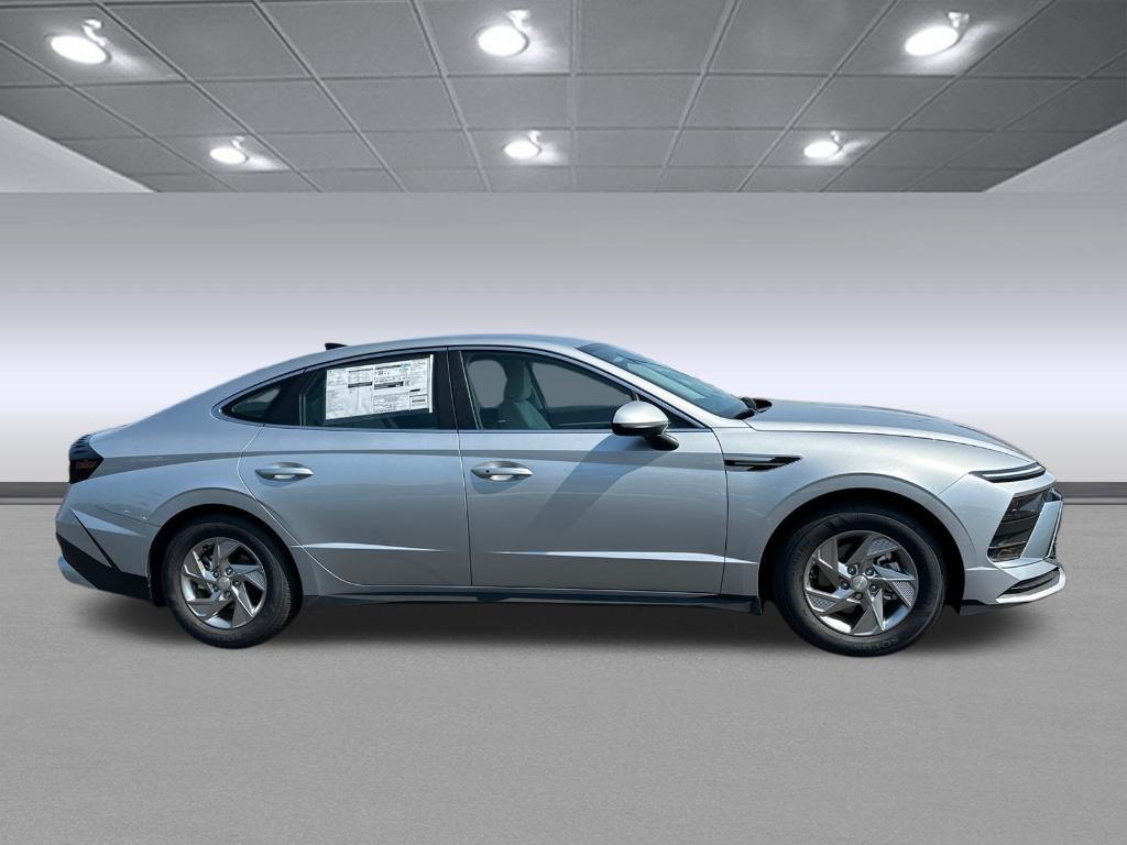 new 2025 Hyundai Sonata car, priced at $28,821