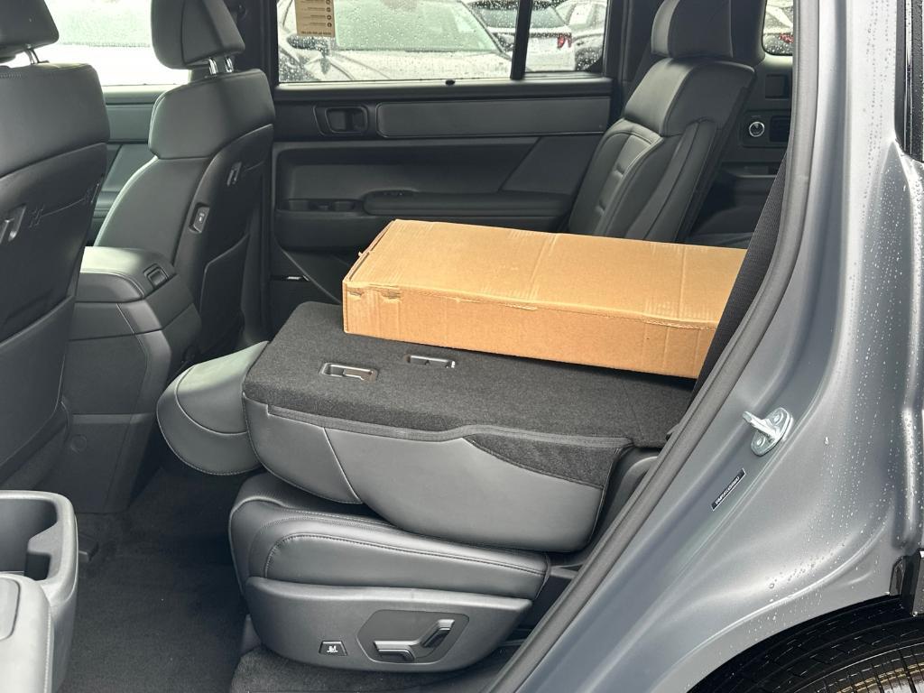 new 2025 Hyundai Santa Fe car, priced at $48,951