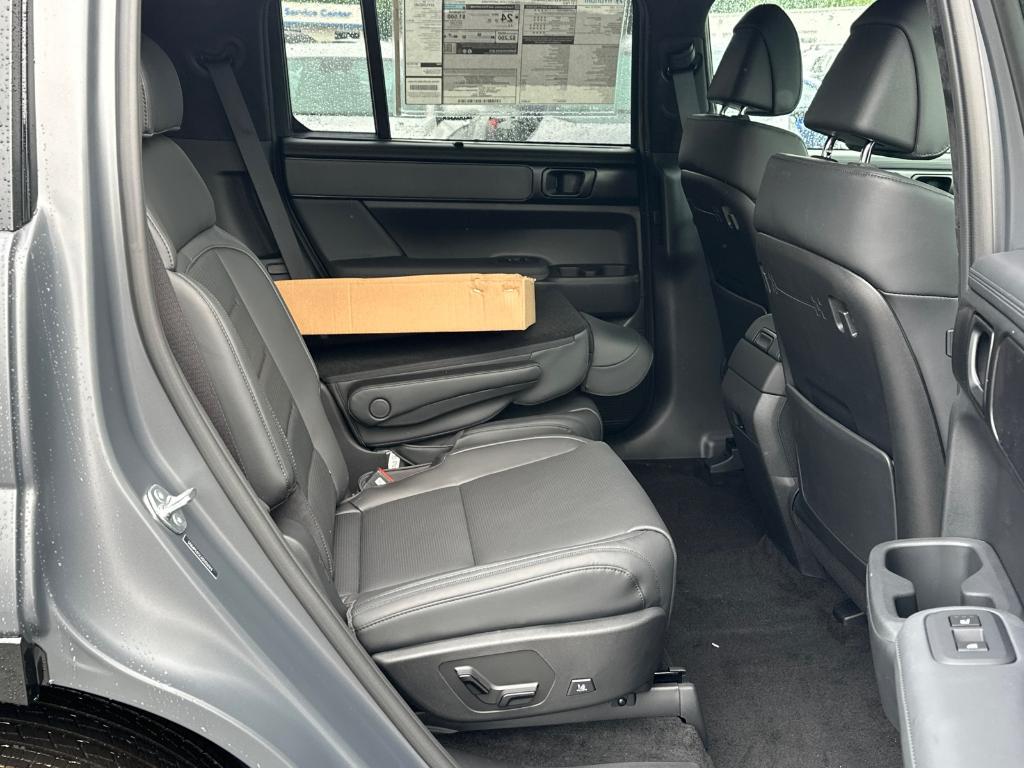 new 2025 Hyundai Santa Fe car, priced at $48,951