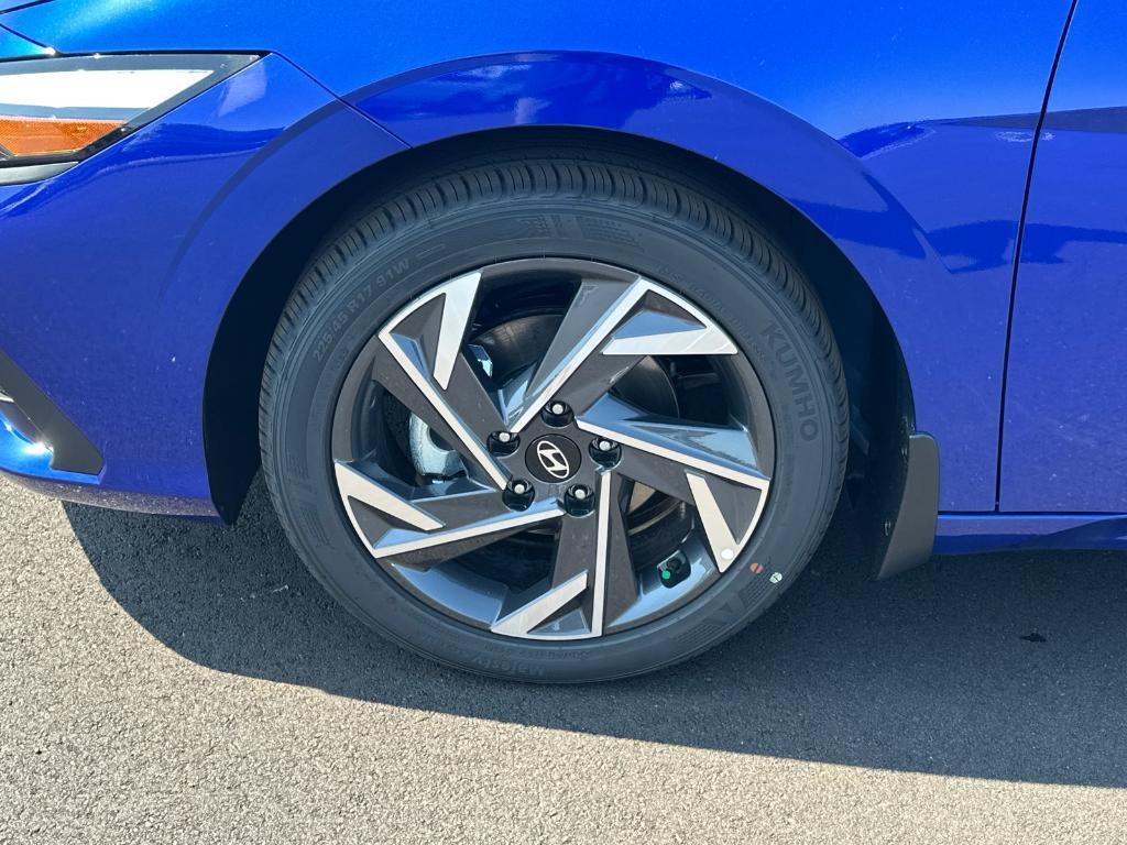 new 2025 Hyundai Elantra car, priced at $25,171
