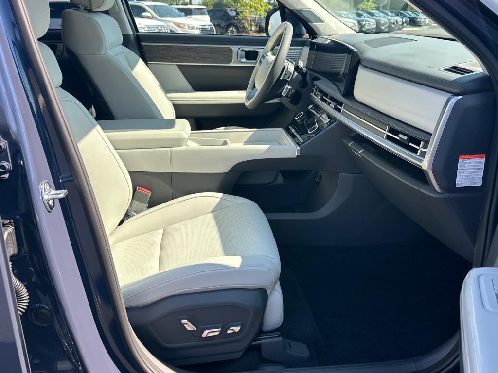 new 2025 Hyundai SANTA FE HEV car, priced at $51,086