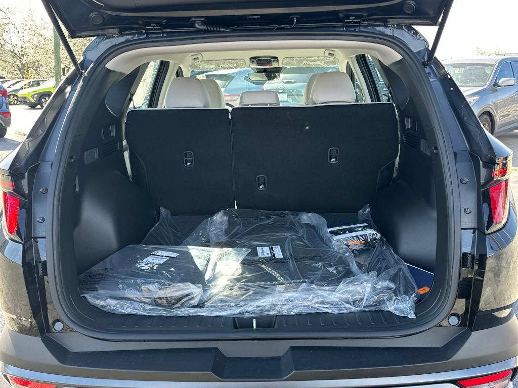new 2025 Hyundai Tucson car, priced at $28,451