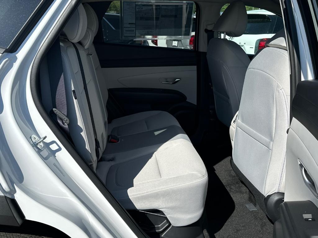 new 2025 Hyundai TUCSON Hybrid car, priced at $34,931