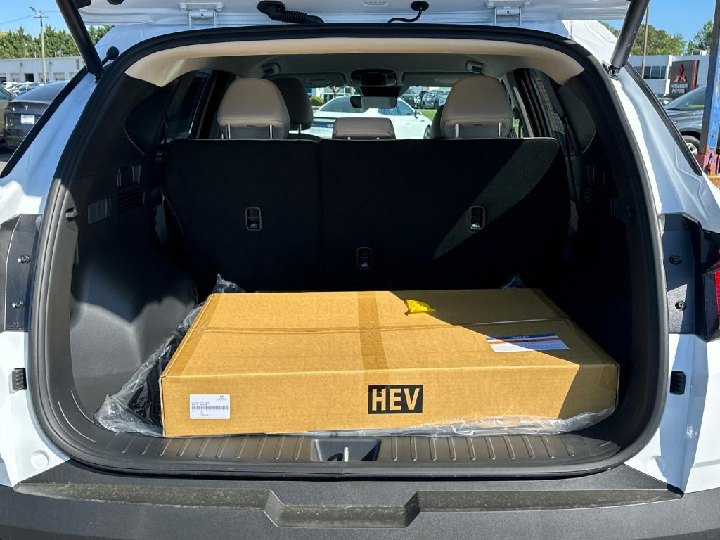 new 2025 Hyundai TUCSON Hybrid car, priced at $34,931