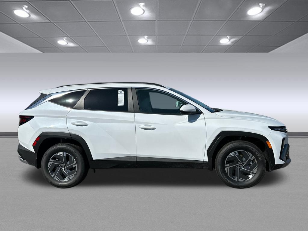 new 2025 Hyundai TUCSON Hybrid car, priced at $34,931