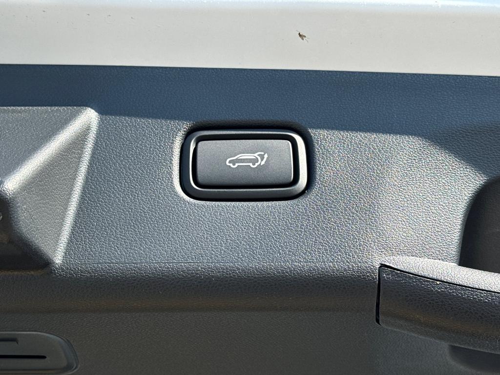 new 2025 Hyundai TUCSON Hybrid car, priced at $34,931