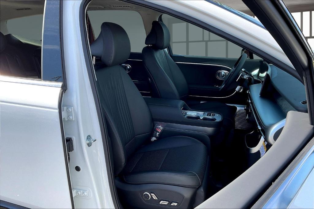 new 2026 Hyundai IONIQ 9 car, priced at $79,113