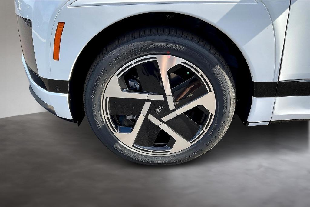 new 2026 Hyundai IONIQ 9 car, priced at $79,113