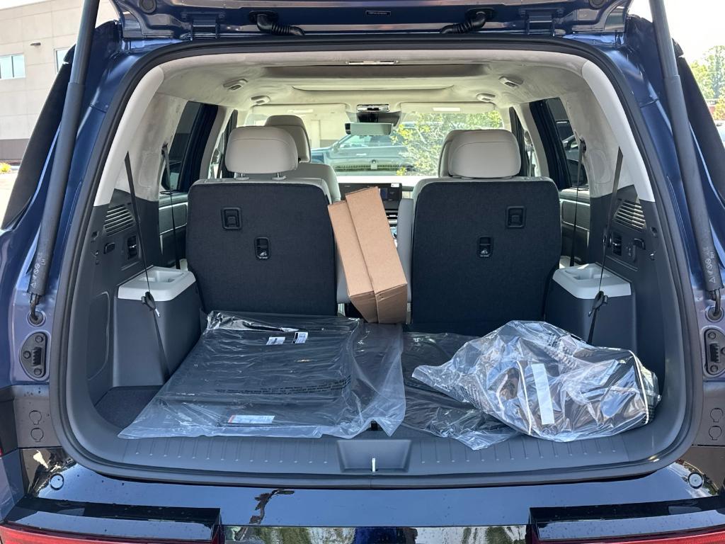 new 2025 Hyundai SANTA FE HEV car, priced at $51,061