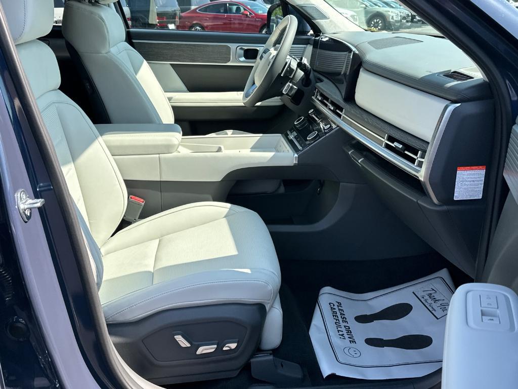 new 2025 Hyundai SANTA FE HEV car, priced at $51,061