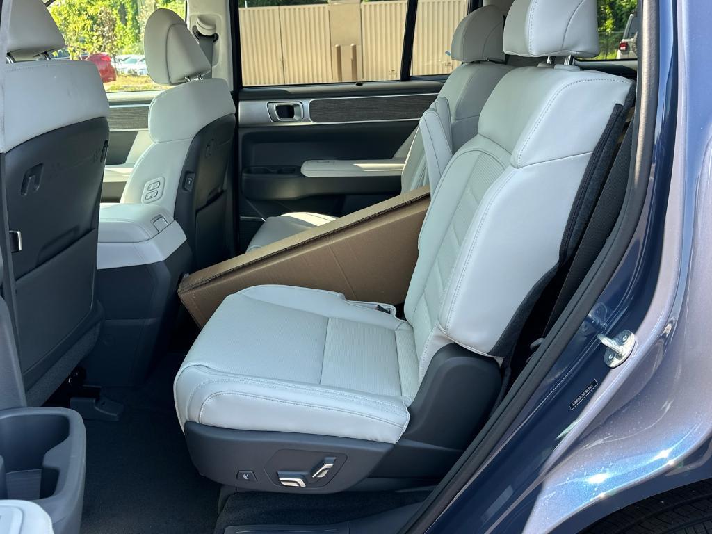 new 2025 Hyundai SANTA FE HEV car, priced at $51,061