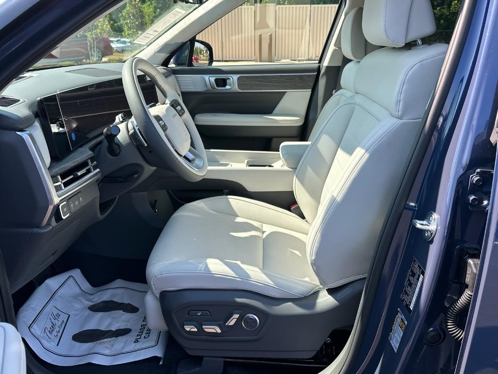 new 2025 Hyundai SANTA FE HEV car, priced at $51,061