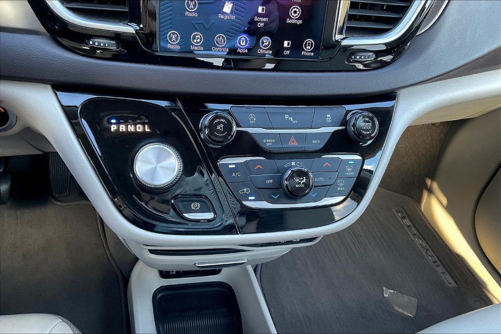 used 2017 Chrysler Pacifica car, priced at $11,152