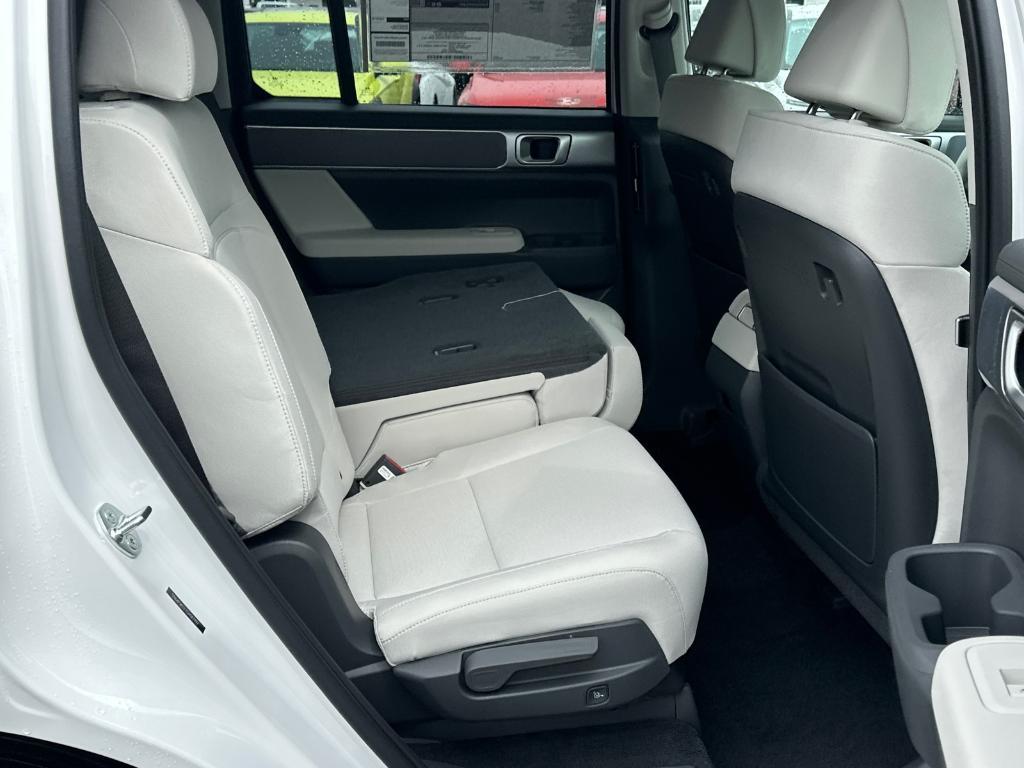 new 2025 Hyundai Santa Fe car, priced at $36,451