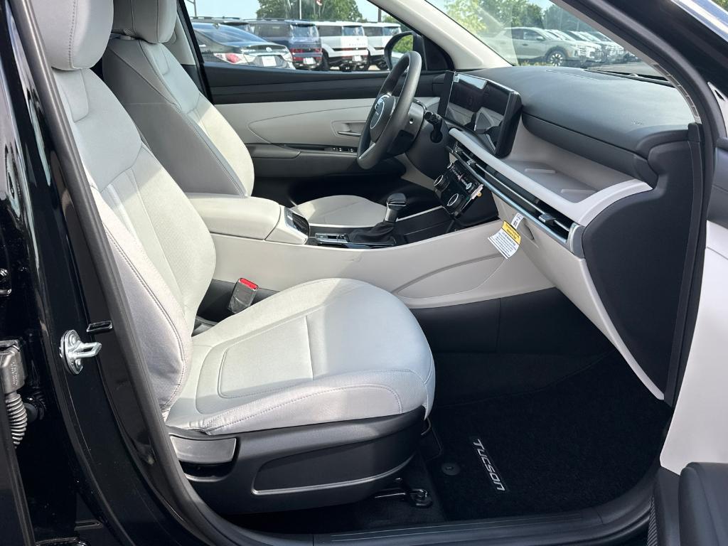 new 2025 Hyundai Tucson car, priced at $31,496