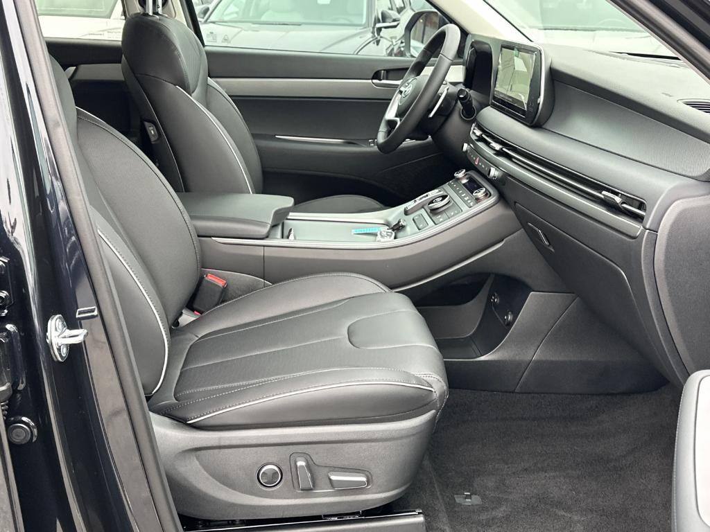 new 2025 Hyundai Palisade car, priced at $40,416