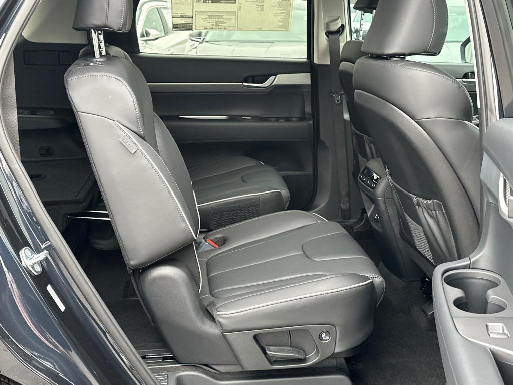 new 2025 Hyundai Palisade car, priced at $40,416
