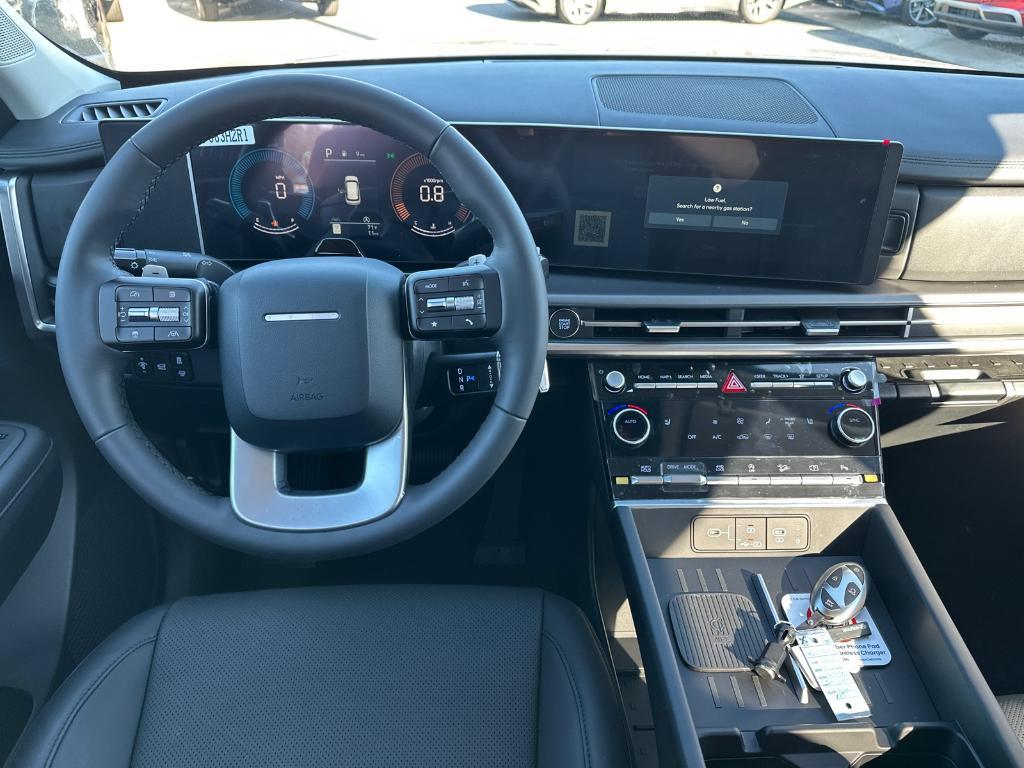 new 2025 Hyundai Santa Fe car, priced at $40,680