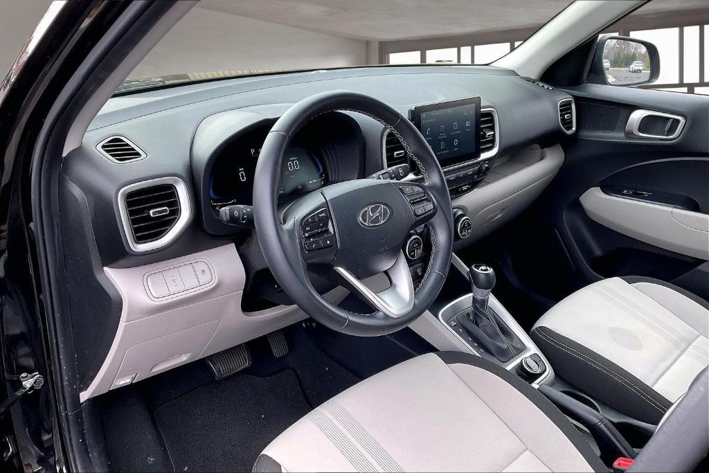 used 2024 Hyundai Venue car, priced at $18,313