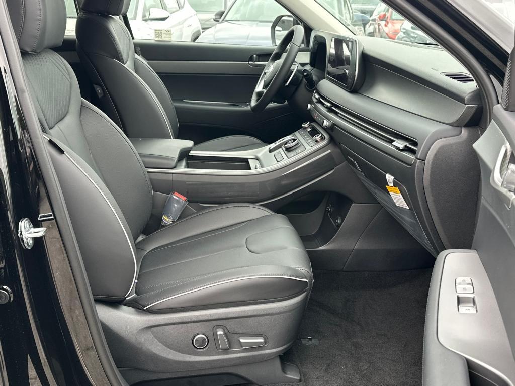 new 2025 Hyundai Palisade car, priced at $41,666