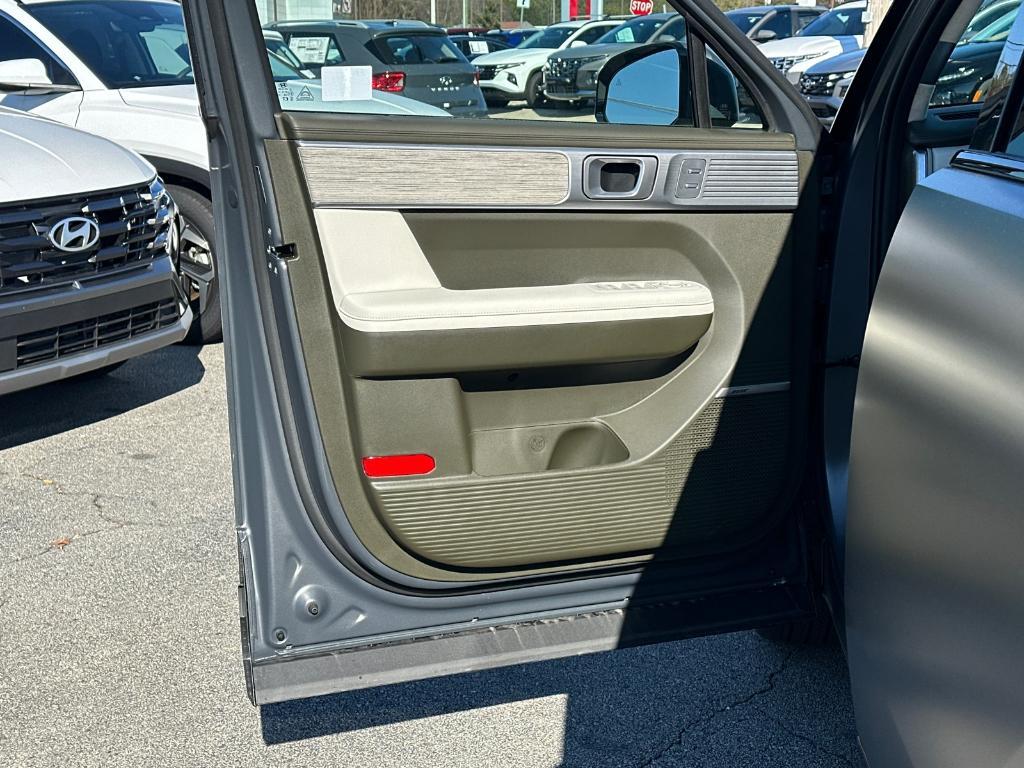 new 2025 Hyundai SANTA FE HEV car, priced at $47,561