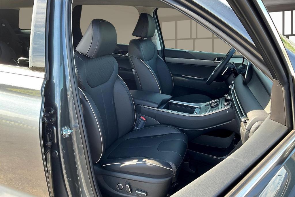 new 2025 Hyundai Palisade car, priced at $41,916