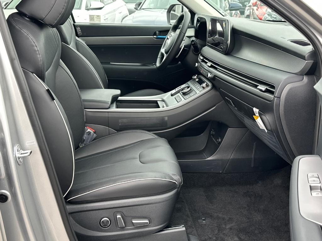 new 2025 Hyundai Palisade car, priced at $41,941