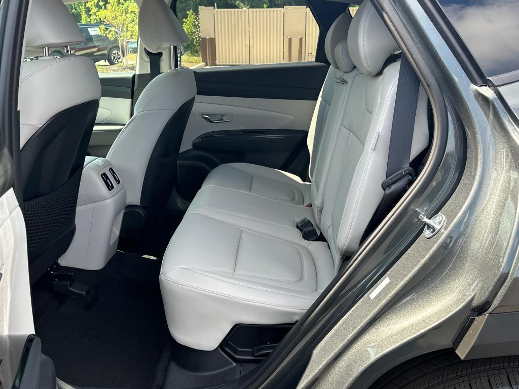 new 2025 Hyundai TUCSON Hybrid car, priced at $43,361