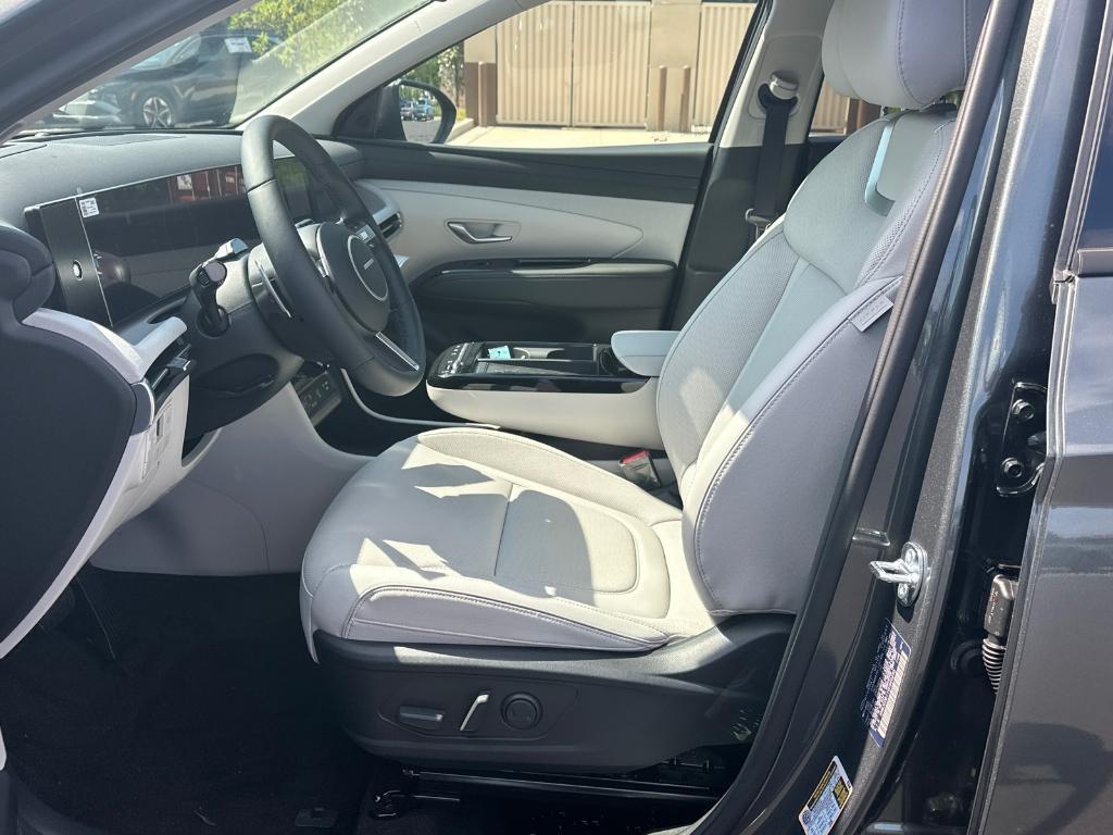 new 2025 Hyundai TUCSON Hybrid car, priced at $43,361