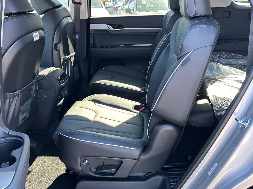 new 2025 Hyundai Palisade car, priced at $41,141