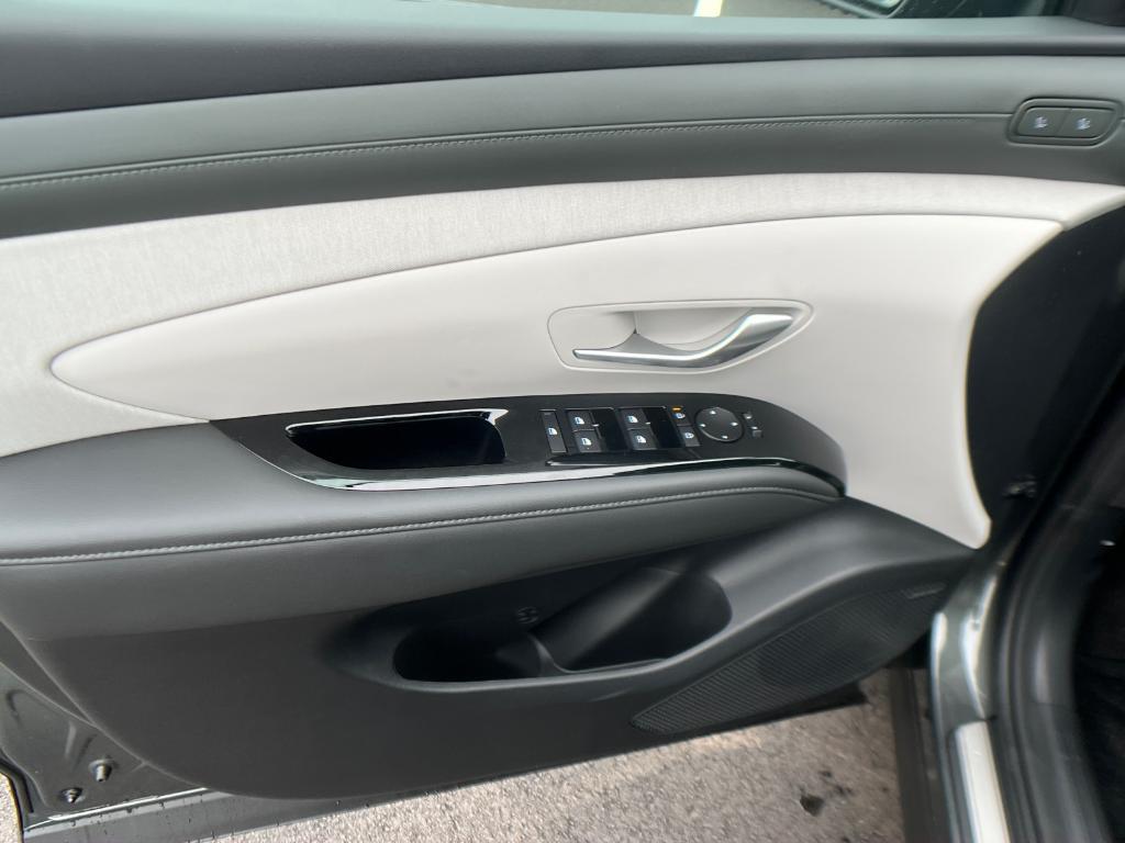 new 2025 Hyundai TUCSON Hybrid car, priced at $42,336