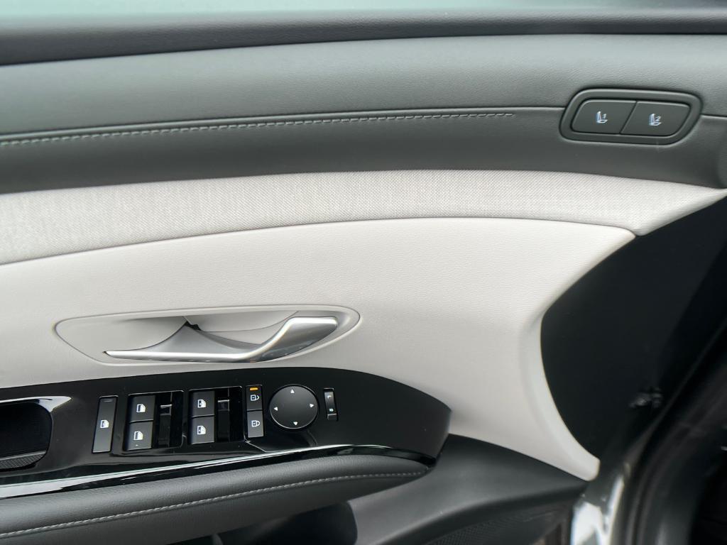 new 2025 Hyundai TUCSON Hybrid car, priced at $42,336