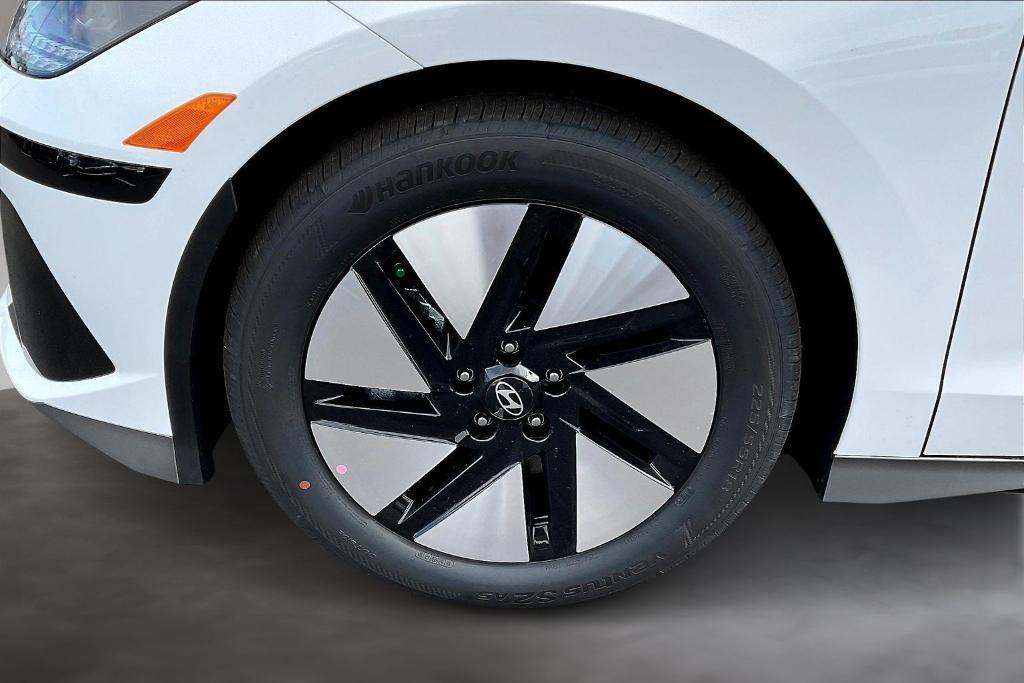 new 2025 Hyundai IONIQ 6 car, priced at $32,531