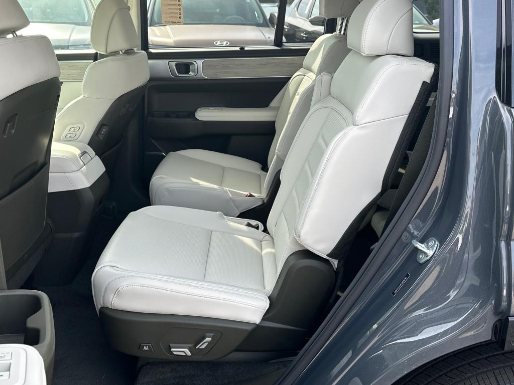 new 2025 Hyundai SANTA FE HEV car, priced at $47,061