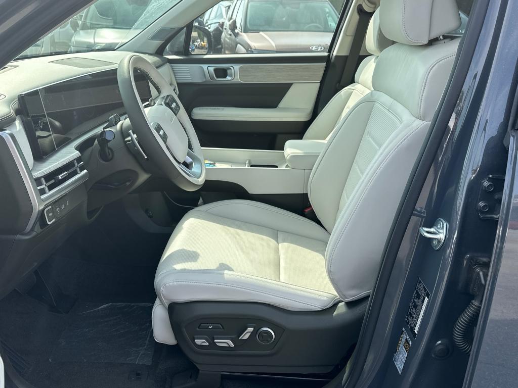 new 2025 Hyundai SANTA FE HEV car, priced at $47,061